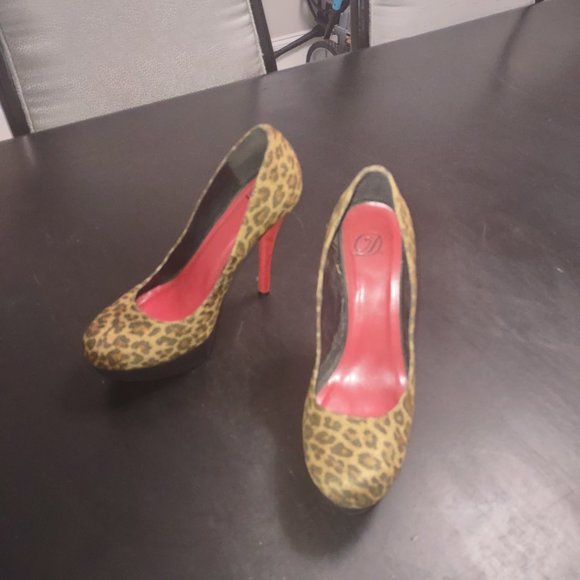 Ladies high heel shoes - Picture 3 of 3